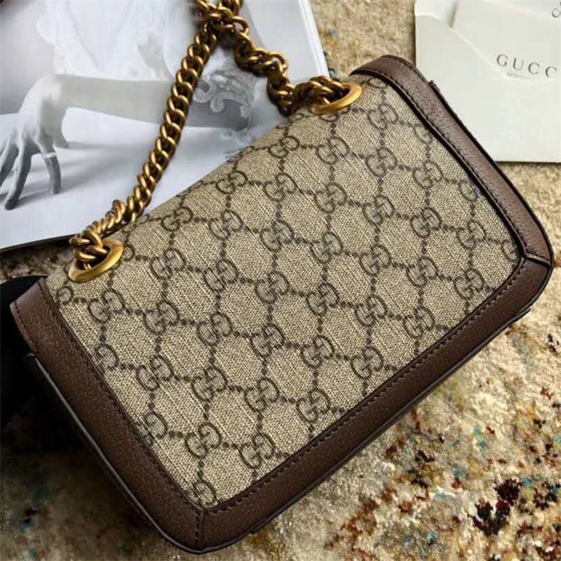 /public/uploads/photos/shares/Suzy bags/IMG_3770.jpeg